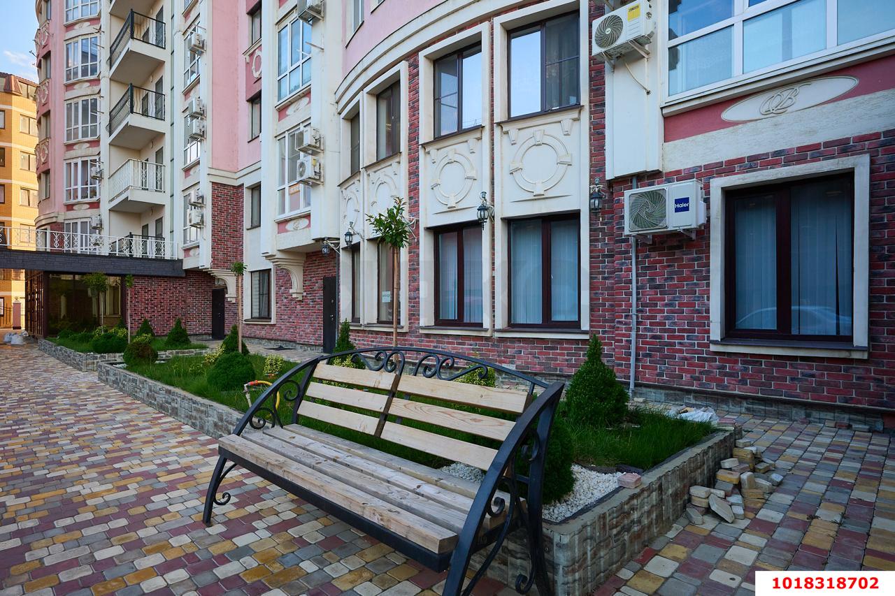 Фото №4: 3-комнатная квартира 110&nbsp;м², 15/21&nbsp;эт. - Краснодар, Прикубанский внутригородской округ, Школьный, Круглик, мкр. жилой комплекс Версаль, ул. Черниговская, 1