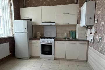 Фото №1: 1-комнатная квартира 40 м², 1/4 эт. - Новая Адыгея, ул. Береговая, 2/5