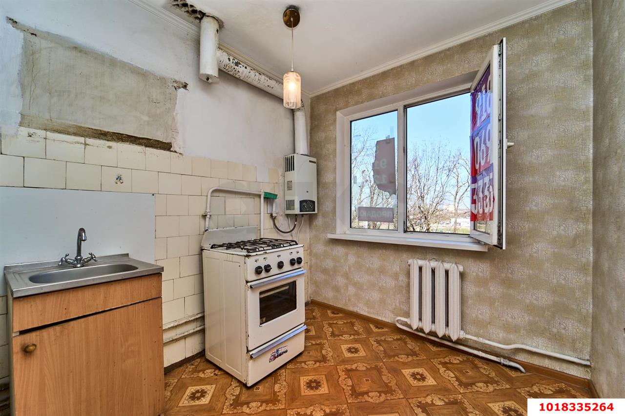 Фото №1: 3-комнатная квартира 64&nbsp;м², 5/5&nbsp;эт. - Краснодар, Прикубанский внутригородской округ, мкр. имени Н.И. Вавилова, ул. имени Калинина, 72