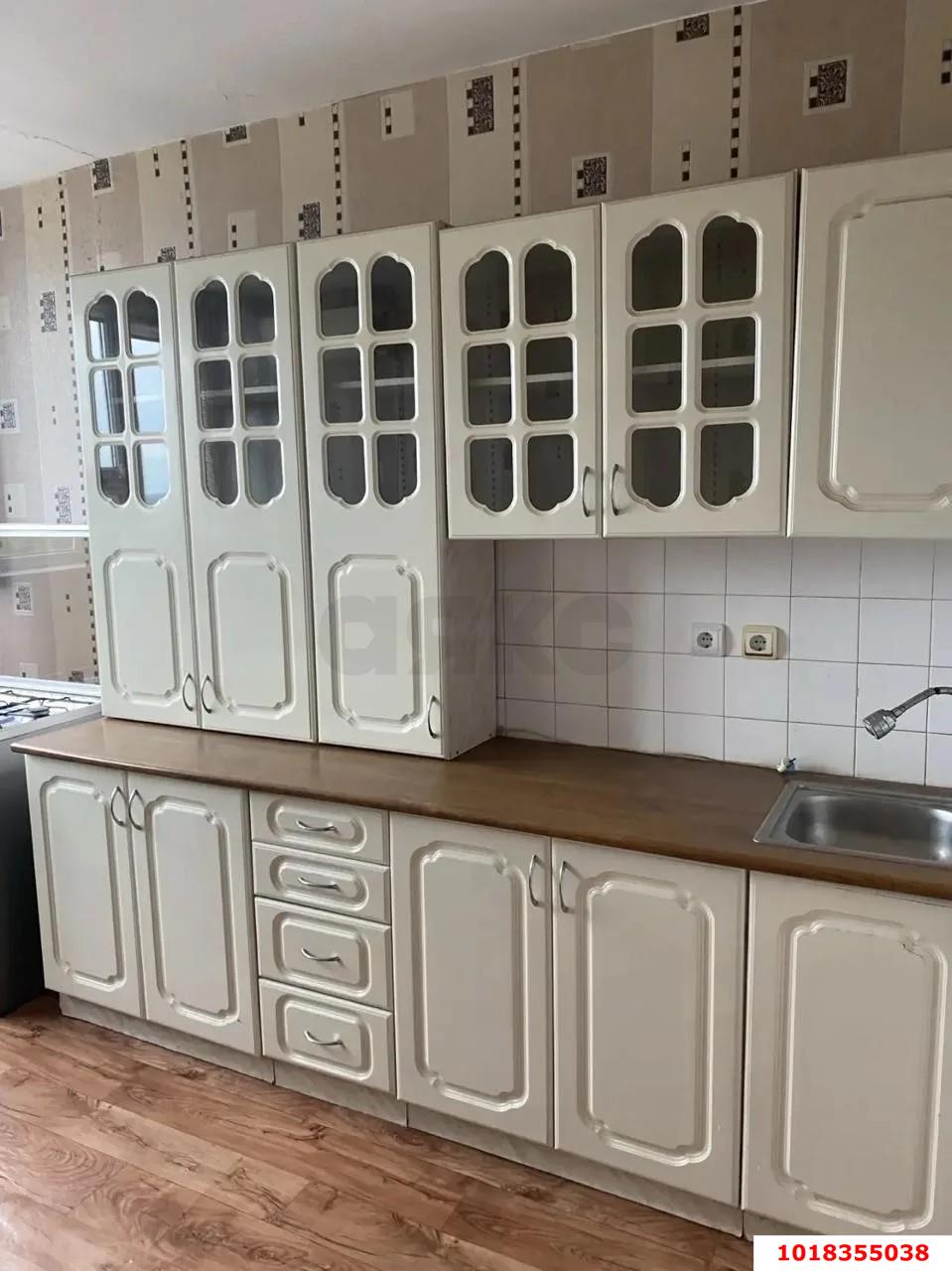 Фото №1: 2-комнатная квартира 60&nbsp;м², 10/10&nbsp;эт. - Кропоткин, мкр. Болгарский, ул. Красная, 260
