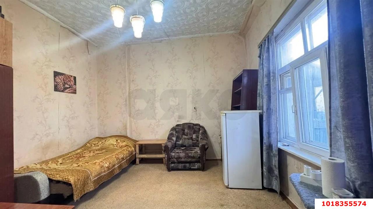Фото №2: 2-комнатная квартира 35&nbsp;м², 1/1&nbsp;эт. - Краснодар, Центральный внутригородской округ, мкр. Центральный, ул. Красноармейская, 67