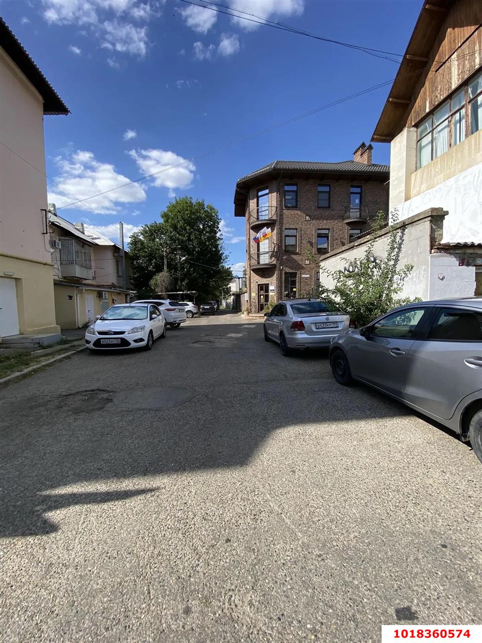 Фото №15: Студия 30&nbsp;м², 1/2&nbsp;эт. - Краснодар, мкр. Западный внутригородской округ, ул. имени Дзержинского, 22