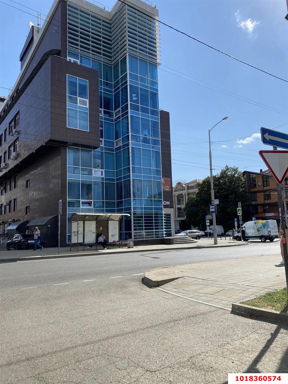 Фото №14: Студия 30&nbsp;м², 1/2&nbsp;эт. - Краснодар, мкр. Западный внутригородской округ, ул. имени Дзержинского, 22