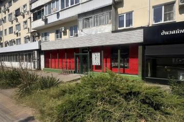 Фото №1: Торговое помещение 157 м², 1/8 эт. - Краснодар, мкр. Черёмушки, ул. Ставропольская, 199