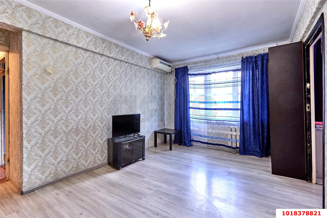 Фото №1: 3-комнатная квартира 57&nbsp;м², 4/5&nbsp;эт. - Краснодар, Карасунский внутригородской округ, мкр. Черёмушки, ул. 2-я Пятилетка, 8