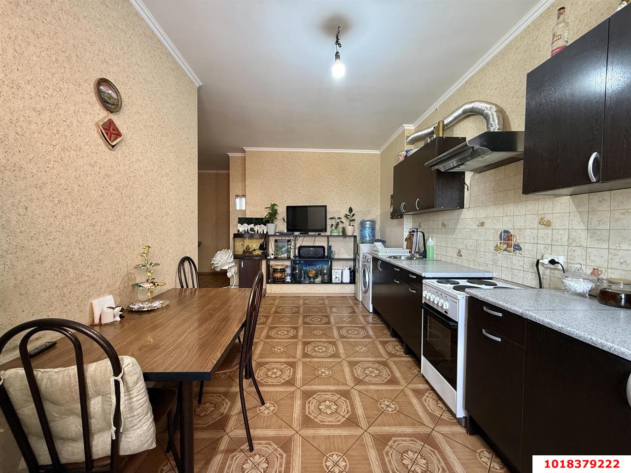 Фото №8: 2-комнатная квартира 66&nbsp;м², 2/3&nbsp;эт. - Краснодар, Прикубанский внутригородской округ, мкр. Сады Калинина, ул. Средняя, 92