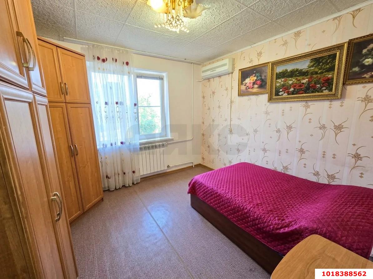 Фото №1: 3-комнатная квартира 72&nbsp;м², 4/9&nbsp;эт. - Краснодар, Центральный внутригородской округ, мкр. Дубинка, ул. Ставропольская, 172