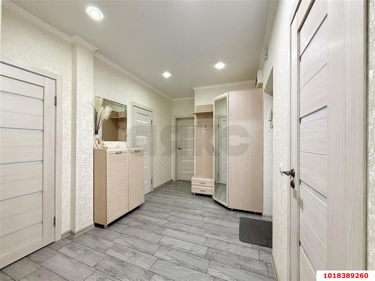 Фото №7: 2-комнатная квартира 70&nbsp;м², 11/25&nbsp;эт. - Краснодар, Прикубанский внутригородской округ, Завод Измерительных Приборов, мкр. ЖК Москва, ул. Российская, 79/3к2