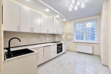 Фото №1: 1-комнатная квартира 38 м², 10/25 эт. - Краснодар, мкр. ЖК Абрикосово, ул. имени Героя Георгия Бочарникова, 4к2