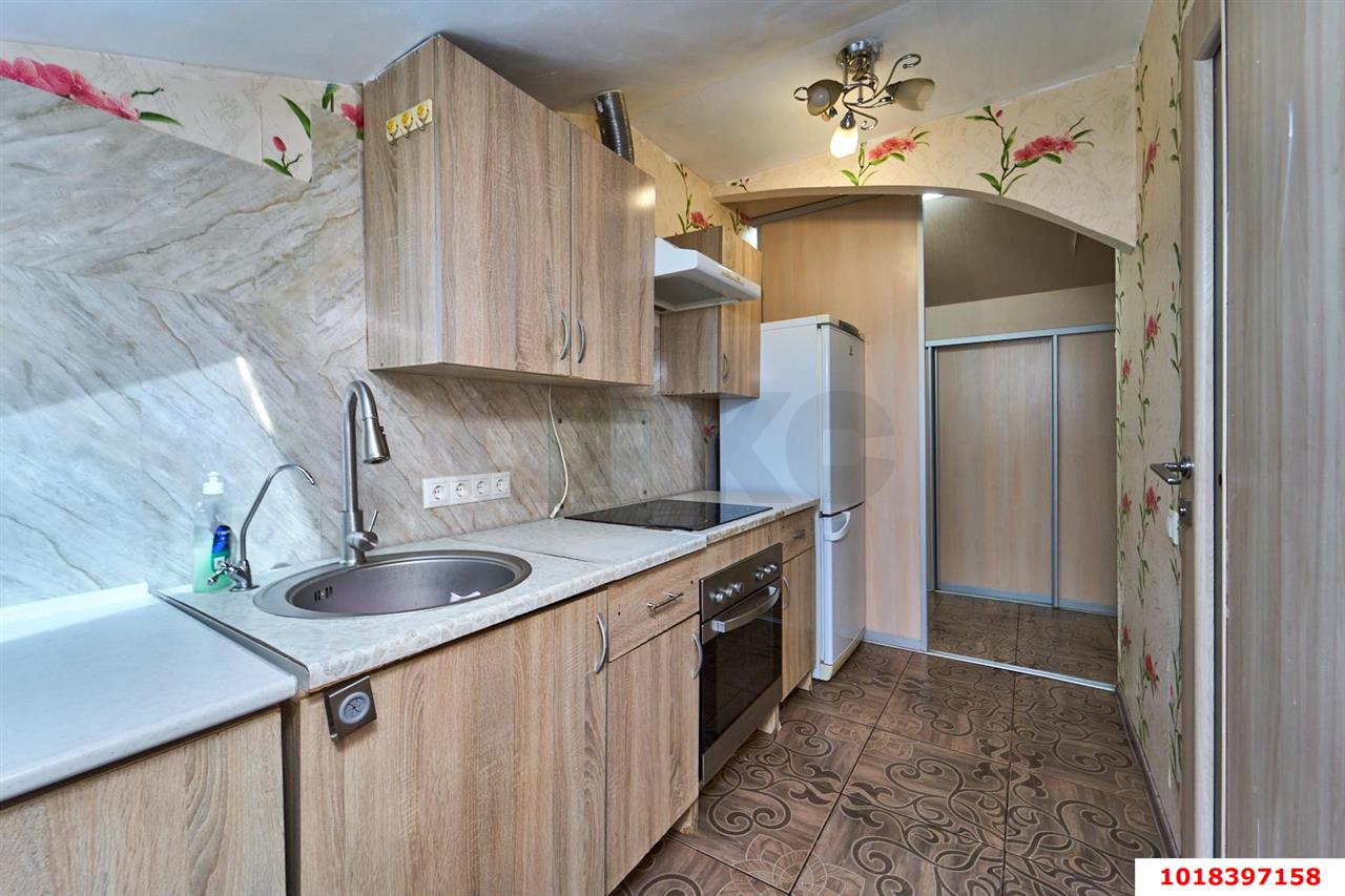 Фото №1: 2-комнатная квартира 54&nbsp;м², 7/7&nbsp;эт. - Краснодар, Прикубанский внутригородской округ, мкр. имени Петра Метальникова, ул. Защитников Отечества, 5