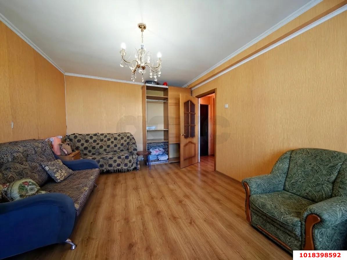 Фото №3: 1-комнатная квартира 32&nbsp;м², 6/9&nbsp;эт. - Краснодар, Западный внутригородской округ, мкр. Юбилейный, ул. 70-летия Октября, 8