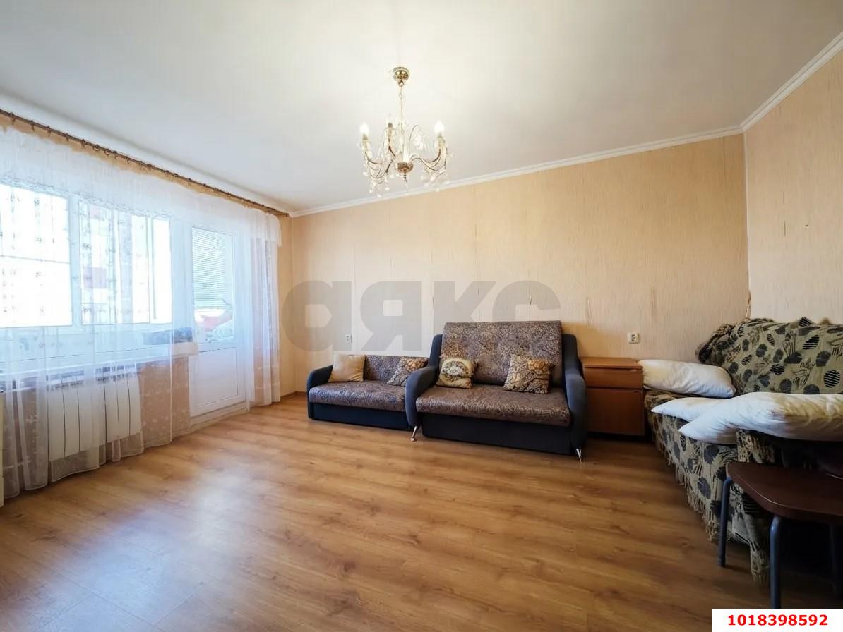 Фото №2: 1-комнатная квартира 32&nbsp;м², 6/9&nbsp;эт. - Краснодар, Западный внутригородской округ, мкр. Юбилейный, ул. 70-летия Октября, 8
