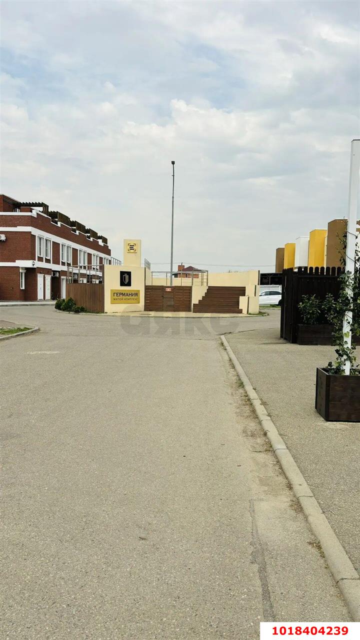 Фото №1: Дом 132&nbsp;м² + 2&nbsp;сот., 2&nbsp;эт. - Краснодар, Прикубанский внутригородской округ, Немецкая Деревня, мкр. жилой комплекс Германия, ул. Баха, 8