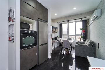 Фото №1: 1-комнатная квартира 44&nbsp;м², 17/24&nbsp;эт. - Краснодар, мкр. жилой комплекс Фамилия, ул. Старокубанская, 124к1
