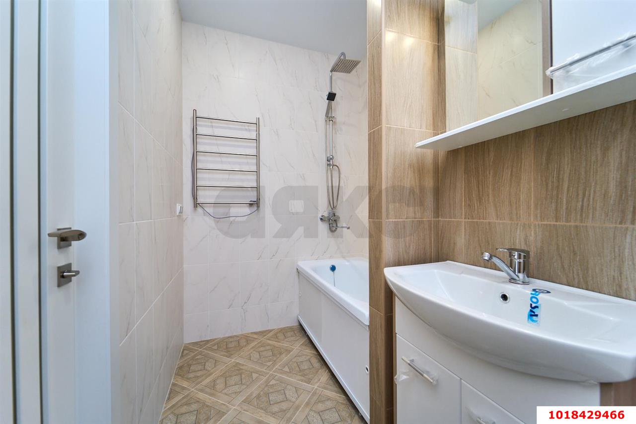 Фото №6: 1-комнатная квартира 44&nbsp;м², 6/10&nbsp;эт. - Краснодар, Прикубанский внутригородской округ, мкр. Музыкальный, ул. имени Сергея Есенина, 127/2