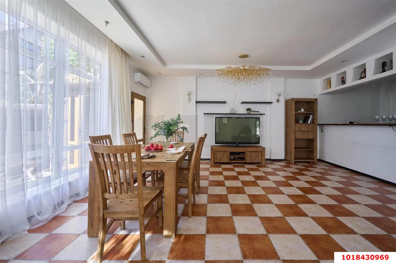 Фото №8: Дом 179&nbsp;м² + 3.5&nbsp;сот., 2&nbsp;эт. - Яблоновский, ул. Дружбы, 57