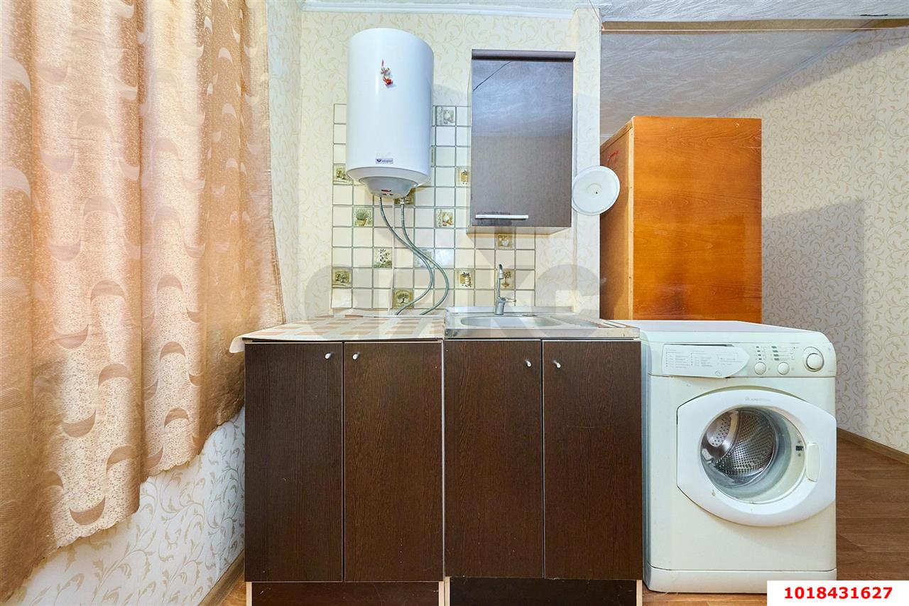Фото №6: Студия 13&nbsp;м², 1/1&nbsp;эт. - Краснодар, Центральный внутригородской округ, мкр. Центральный, ул. Комсомольская, 78