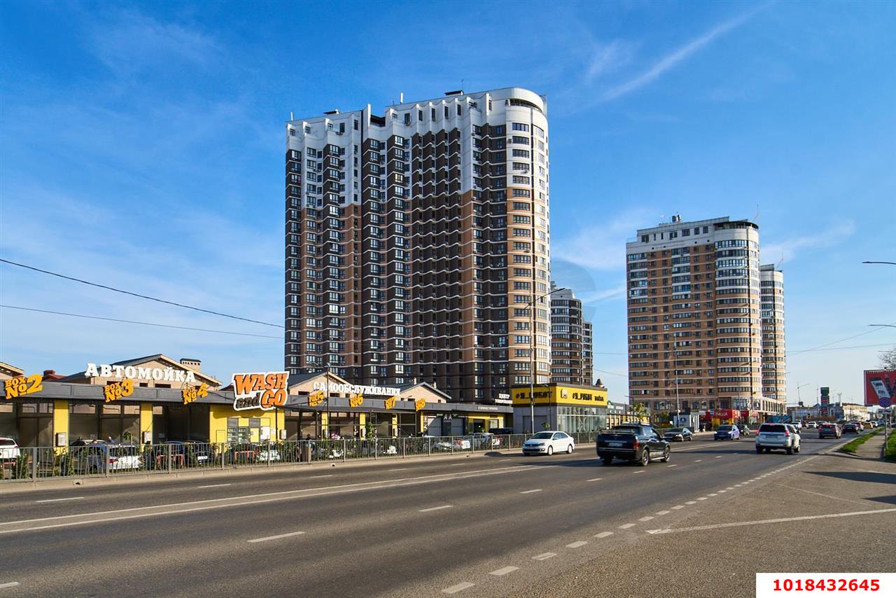Фото №1: 2-комнатная квартира 71&nbsp;м², 5/25&nbsp;эт. - Краснодар, Карасунский внутригородской округ, Пашковский, мкр. жилой комплекс Империал, ул. Бородинская, 137к2