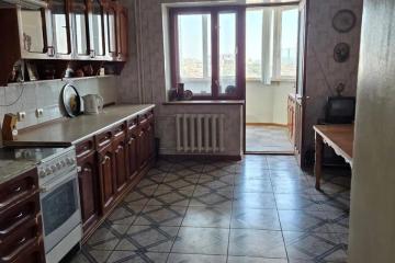 Фото №1: 3-комнатная квартира 110 м², 9/12 эт. - Краснодар, мкр. Кожзавод, ул. имени Тургенева, 17