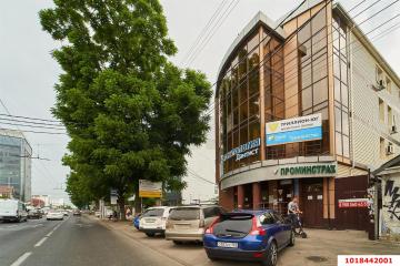 Фото №1: Торговое помещение 271&nbsp;м², 1/4&nbsp;эт. - Краснодар, мкр. Покровка, ул. Северная, 425