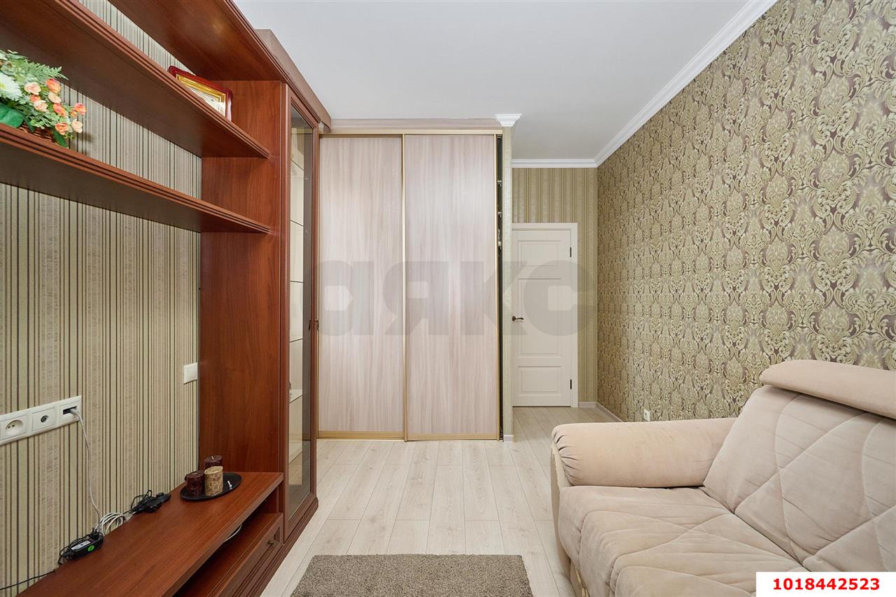 Фото №8: 3-комнатная квартира 76&nbsp;м², 9/17&nbsp;эт. - Краснодар, Прикубанский внутригородской округ, мкр. Краевая Клиническая Больница, ул. Домбайская, 6/1