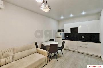 Фото №1: 2-комнатная квартира 50 м², 3/9 эт. - Краснодар, мкр. жилой комплекс Новые Сезоны, ул. Скандинавская, 1к10