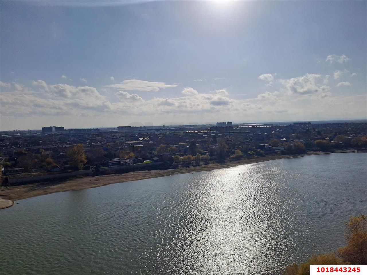 Фото №22: 3-комнатная квартира 91&nbsp;м², 10/14&nbsp;эт. - Краснодар, Западный внутригородской округ, мкр. Юбилейный, ул. Рождественская набережная, 51