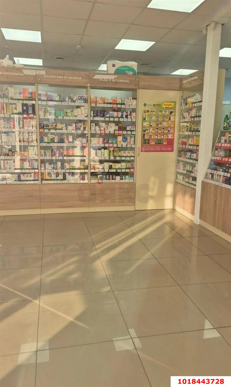 Фото №14: Торговое помещение 520&nbsp;м², 1/2&nbsp;эт. - Кореновск, мкр. 1-й квартал, ул. Мира, 95