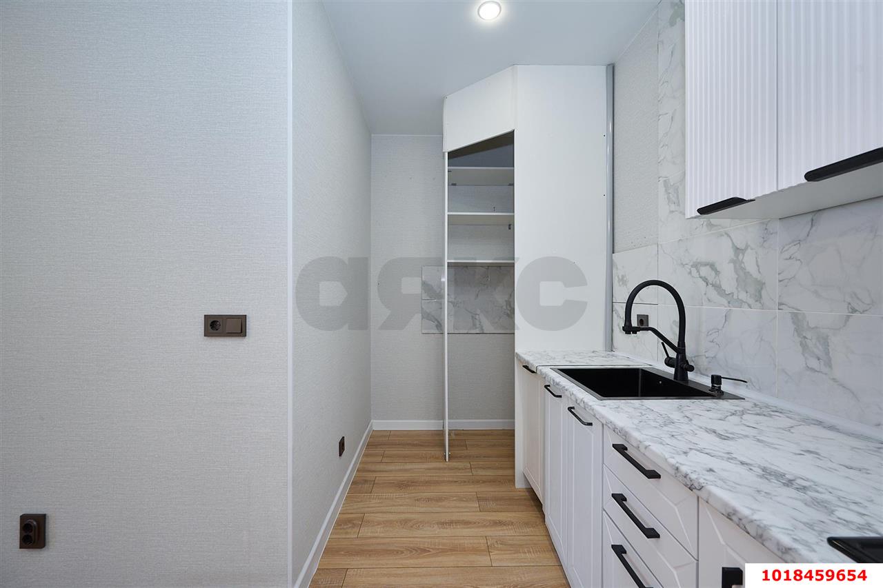 Фото №4: 1-комнатная квартира 50&nbsp;м², 8/16&nbsp;эт. - Краснодар, Прикубанский внутригородской округ, мкр. жилой комплекс Самолёт-4, ул. Ивана Беличенко, 95к1