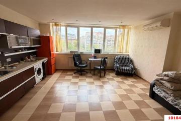 Фото №1: 2-комнатная квартира 99 м², 3/6 эт. - Краснодар, мкр. Западный внутригородской округ, ул. Фёдора Лузана, 19