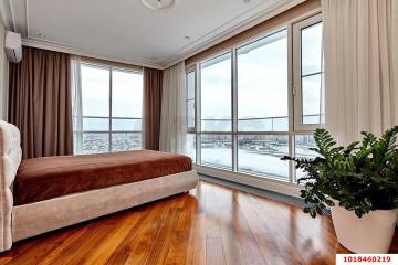 Фото №1: 4-комнатная квартира 151&nbsp;м², 22/23&nbsp;эт. - Краснодар, мкр. Центральный, ул. Кубанская набережная, 39
