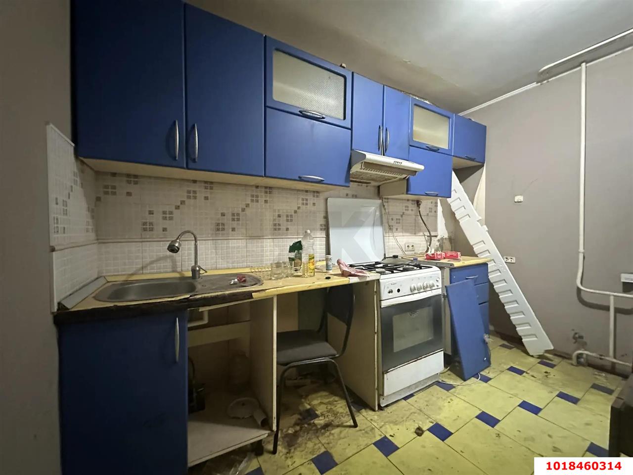 Фото №1: 1-комнатная квартира 35&nbsp;м², 1/5&nbsp;эт. - Краснодар, Прикубанский внутригородской округ, мкр. Славянский, ул. Красных Партизан, 77