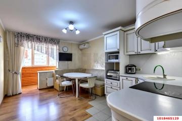 Фото №1: 2-комнатная квартира 67 м², 8/16 эт. - Краснодар, мкр. Гидростроителей, ул. Парусная, 20/3