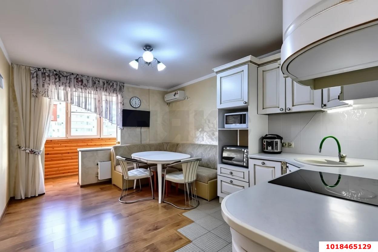 Фото №1: 2-комнатная квартира 75&nbsp;м², 8/16&nbsp;эт. - Краснодар, Карасунский внутригородской округ, мкр. Гидростроителей, ул. Парусная, 20/3