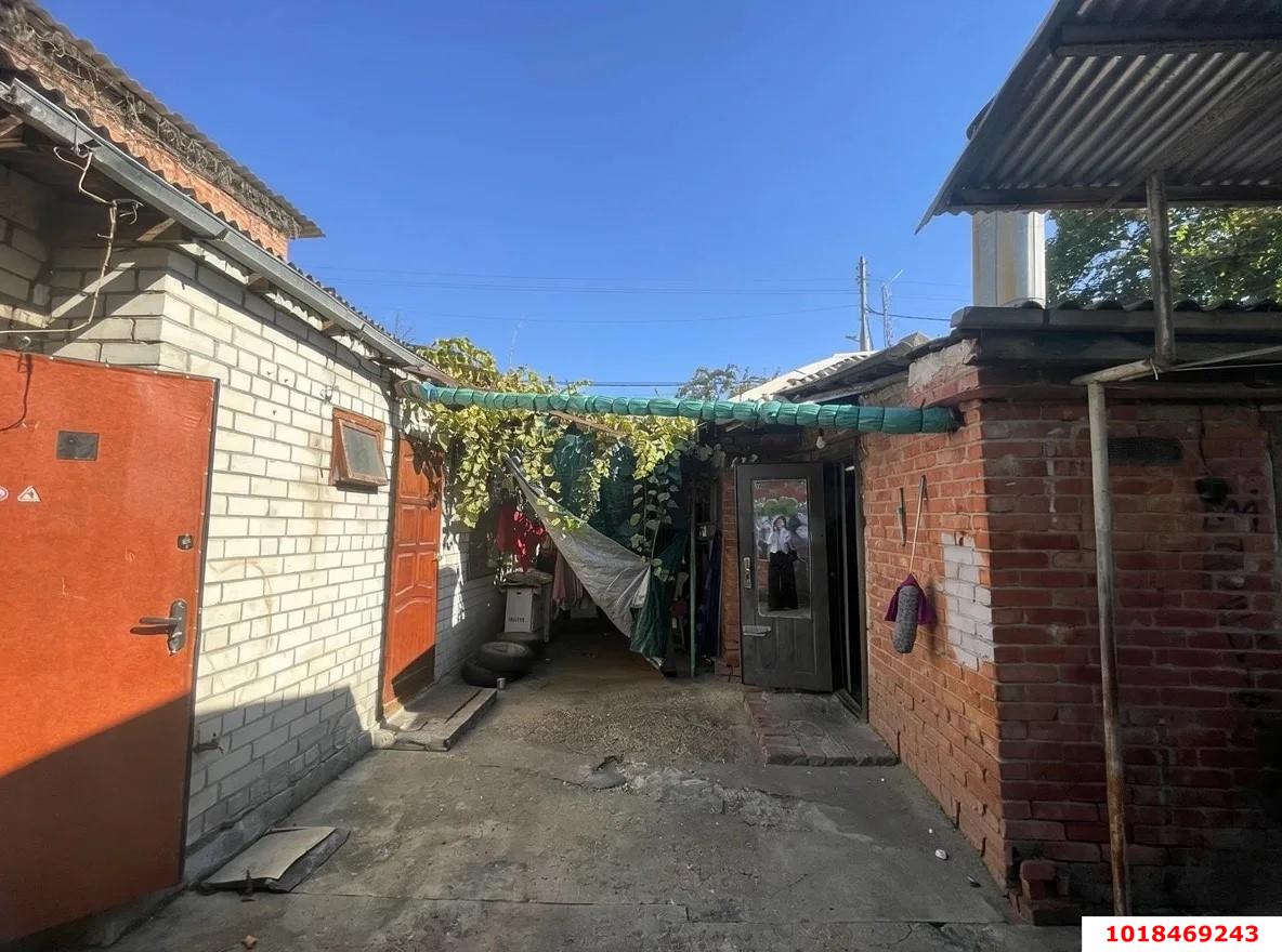 Фото №4: Часть дома 90&nbsp;м² + 1&nbsp;сот., 1&nbsp;эт. - Краснодар, Западный внутригородской округ, мкр. Центральный