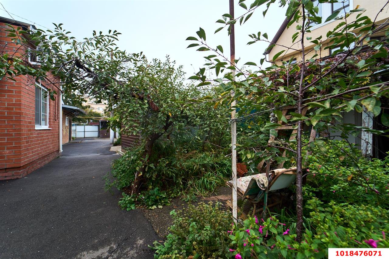 Фото №10: 2-комнатная квартира 38&nbsp;м², 1/1&nbsp;эт. - Краснодар, Центральный внутригородской округ, мкр. Центральный, ул. Карасунская, 109