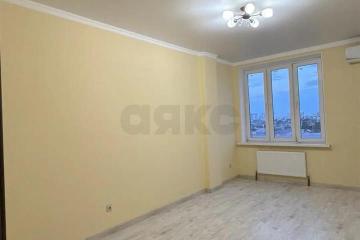 Фото №1: 1-комнатная квартира 35&nbsp;м², 10/11&nbsp;эт. - Краснодар, мкр. ЖК Привилегия, ул. Селезнёва, 4/15к2