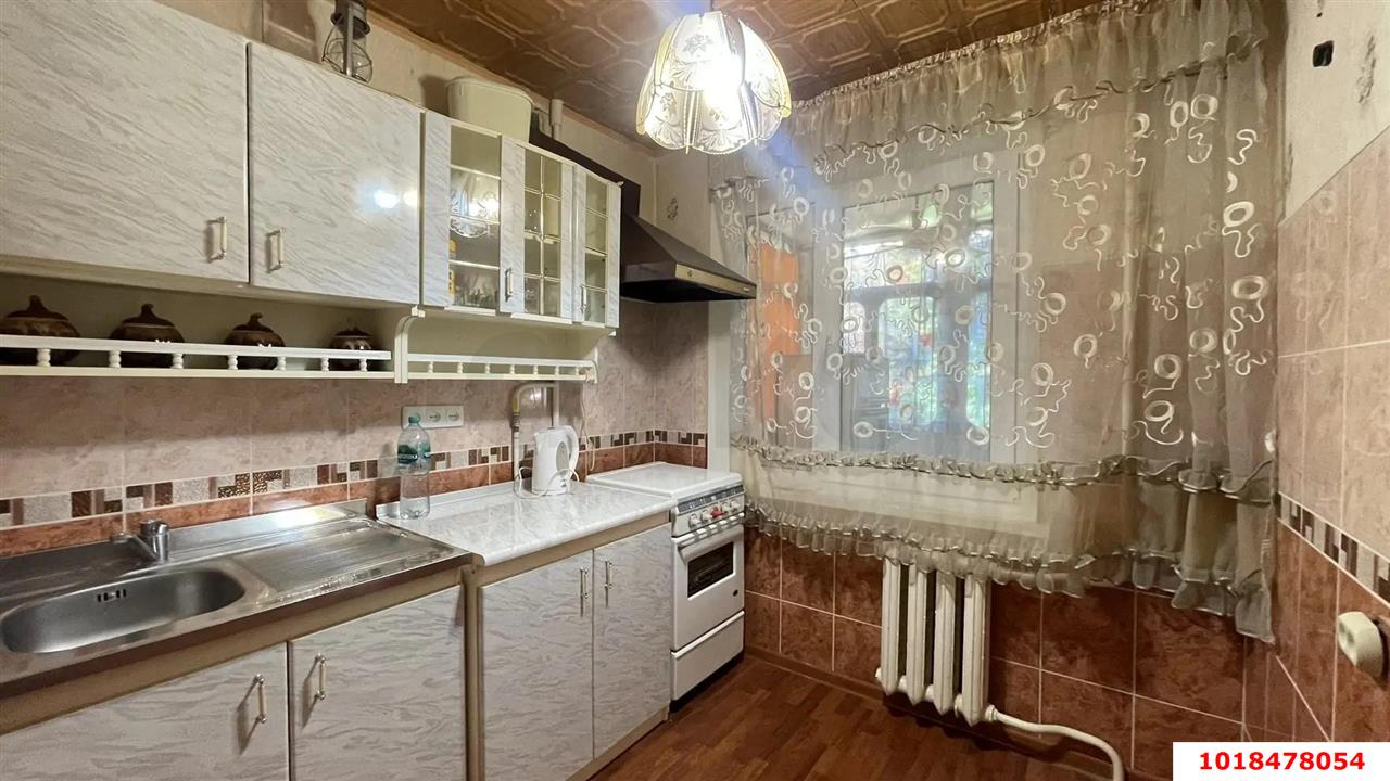 Фото №1: 3-комнатная квартира 70&nbsp;м², 2/5&nbsp;эт. - Краснодар, Прикубанский внутригородской округ, мкр. Фестивальный, ул. Гагарина, 79А