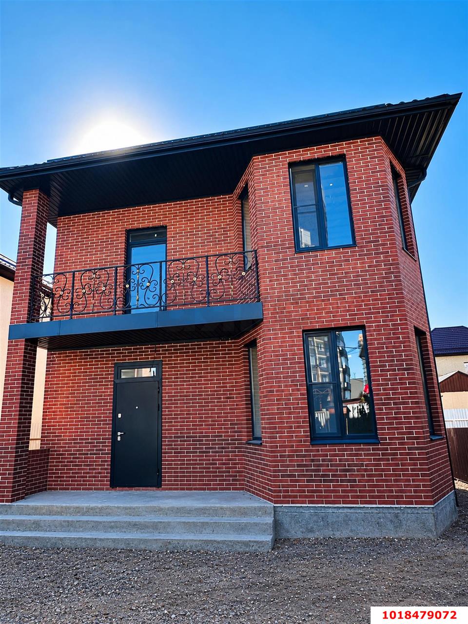 Фото №3: Дом 195&nbsp;м² + 4&nbsp;сот., 2&nbsp;эт. - отделения № 3 СКЗНИИСиВ, Прикубанский внутригородской округ, п. коттеджный  Малиновка, ул. имени Героя Орлова