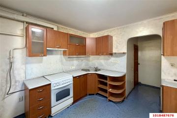 Фото №1: 2-комнатная квартира 49 м², 1/10 эт. - Краснодар, мкр. Юбилейный, ул. Рождественская набережная, 29