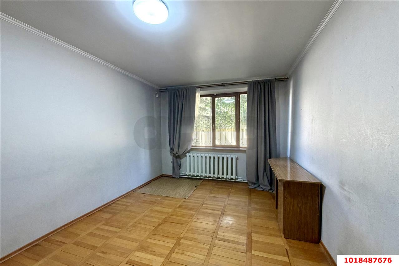 Фото №4: 2-комнатная квартира 50&nbsp;м², 1/10&nbsp;эт. - Краснодар, Западный внутригородской округ, мкр. Юбилейный, ул. Рождественская набережная, 29