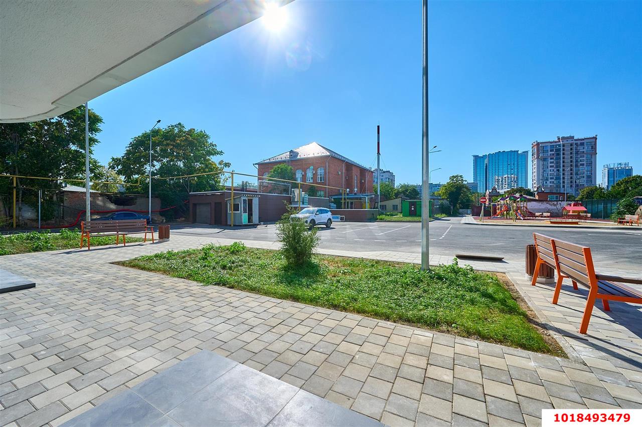 Фото №2: 2-комнатная квартира 77&nbsp;м², 13/25&nbsp;эт. - Краснодар, Центральный внутригородской округ, мкр. Центральный, ул. Митрофана Седина, 131