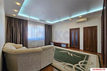 Фото №1: 2-комнатная квартира 74 м², 2/3 эт. - Краснодар, ж/р Новознаменский, ул. Покровская, 25