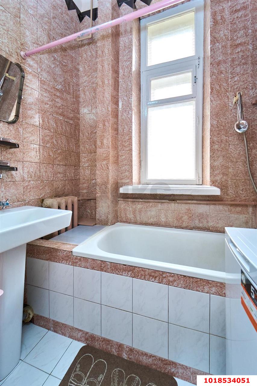 Фото №15: 2-комнатная квартира 78&nbsp;м², 2/3&nbsp;эт. - Краснодар, Западный внутригородской округ, мкр. Центральный, ул. Рашпилевская, 49