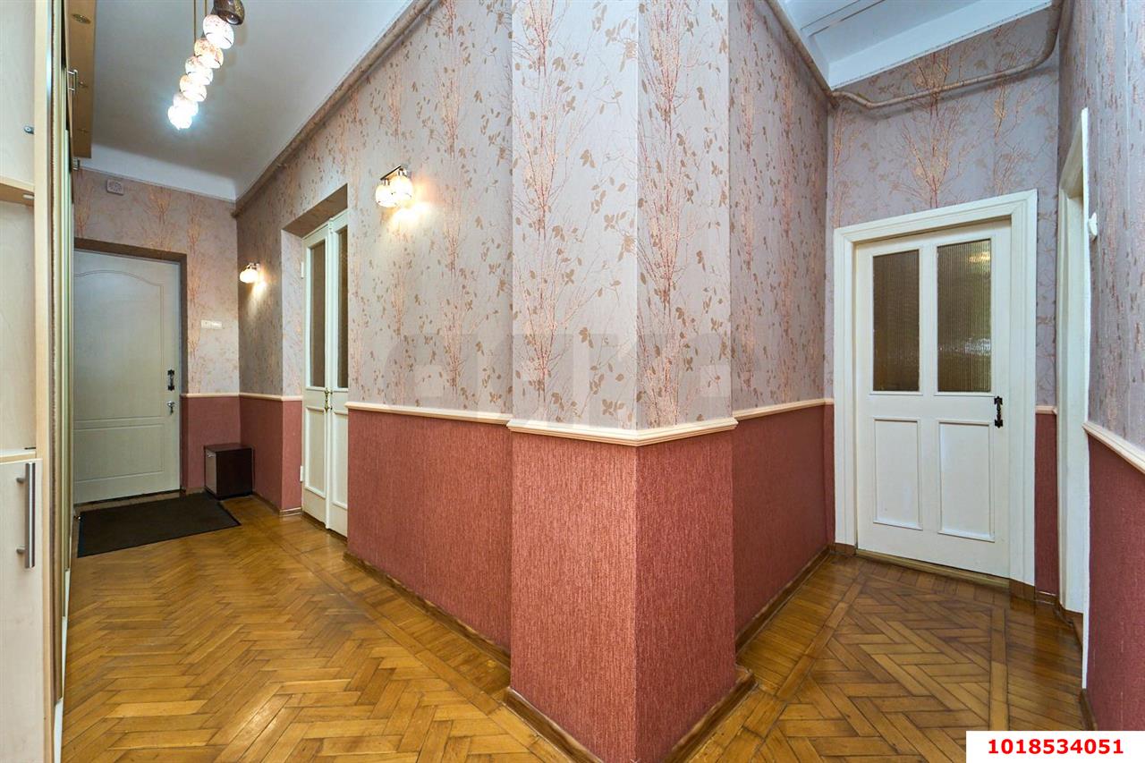 Фото №8: 2-комнатная квартира 78&nbsp;м², 2/3&nbsp;эт. - Краснодар, Западный внутригородской округ, мкр. Центральный, ул. Рашпилевская, 49