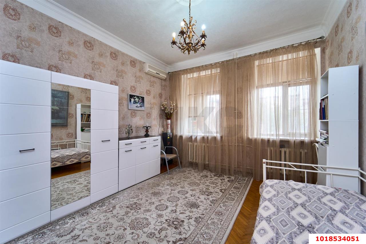 Фото №9: 2-комнатная квартира 78&nbsp;м², 2/3&nbsp;эт. - Краснодар, Западный внутригородской округ, мкр. Центральный, ул. Рашпилевская, 49