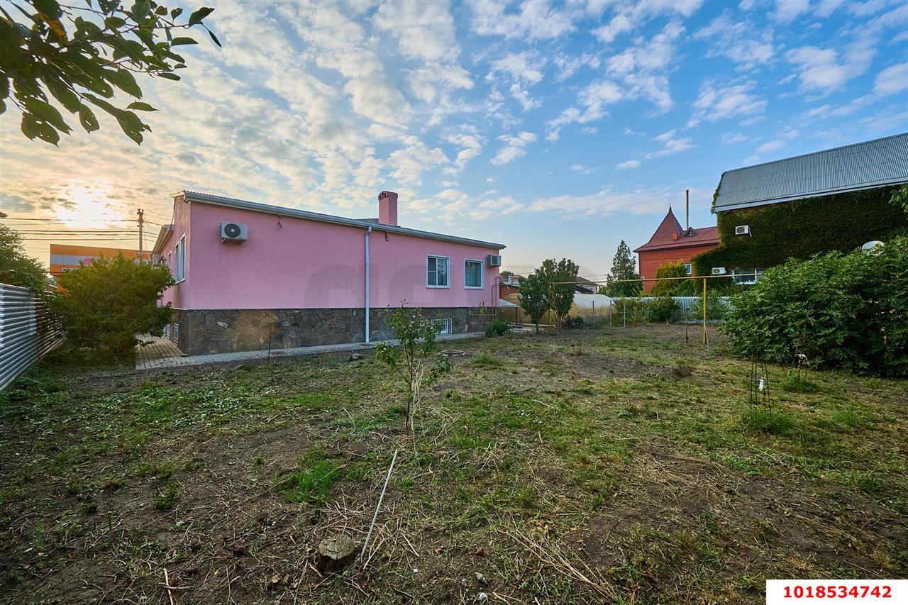 Фото №2: Дом 255&nbsp;м² + 10&nbsp;сот., 2&nbsp;эт. - Краснодар, мкр. Прикубанский внутригородской округ, ул. Митинская, 7