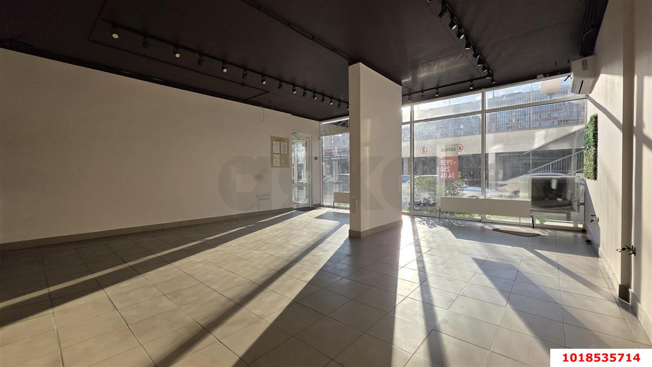 Фото №8: Торговое помещение 60&nbsp;м², 1/10&nbsp;эт. - Краснодар, Прикубанский внутригородской округ, Россинского, мкр. жилой комплекс Инсити-Парк, ул. Командорская, 1/3