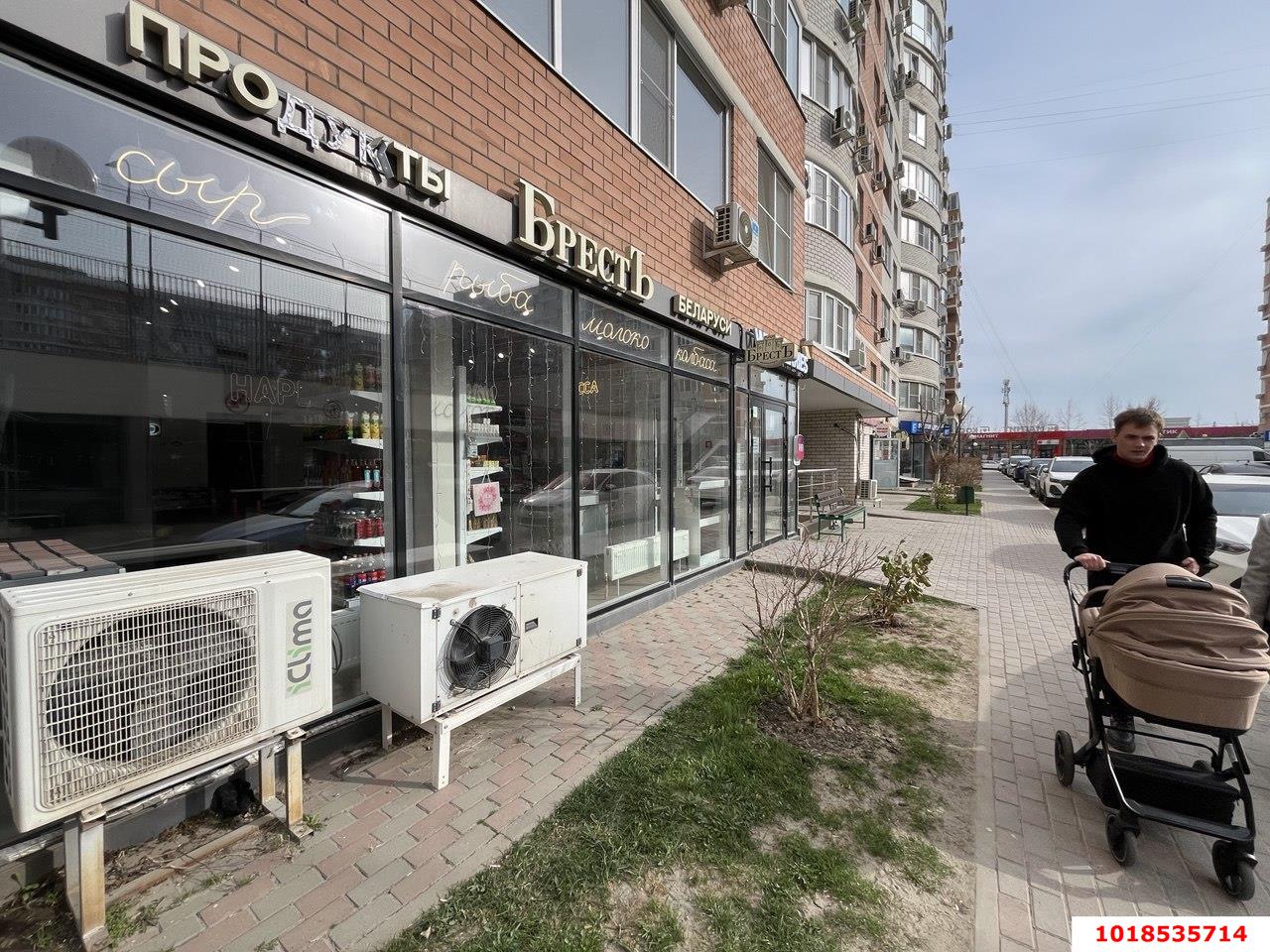 Фото №3: Торговое помещение 60&nbsp;м², 1/10&nbsp;эт. - Краснодар, Прикубанский внутригородской округ, Россинского, мкр. жилой комплекс Инсити-Парк, ул. Командорская, 1/3