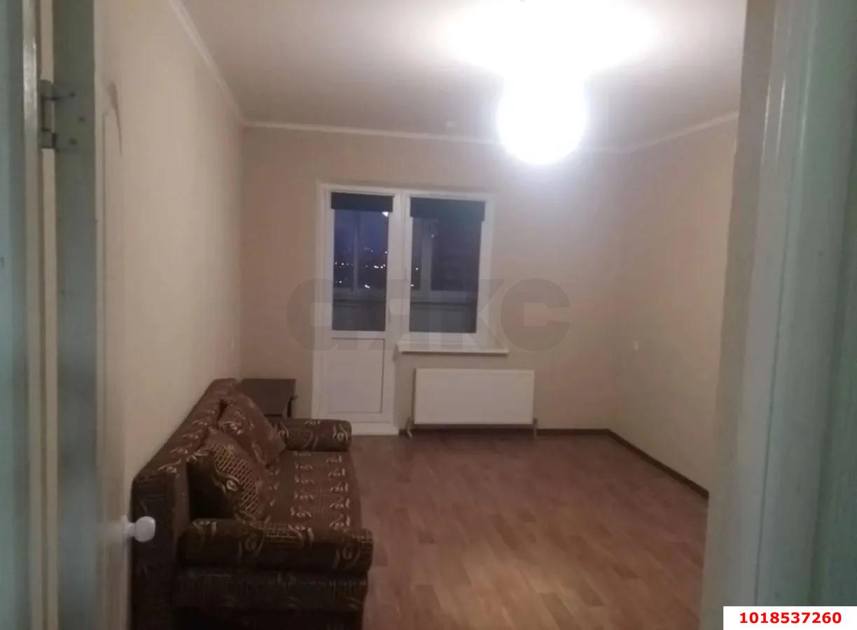 Фото №1: 3-комнатная квартира 80&nbsp;м², 12/12&nbsp;эт. - Краснодар, Карасунский внутригородской округ, мкр. Почтовый, ул. имени Валерия Гассия, 4/1
